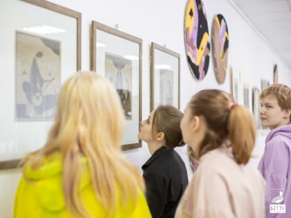 В  Белом зале БГПУ имени Акмуллы открылась выставка Талгата Масалимова «Отражение»