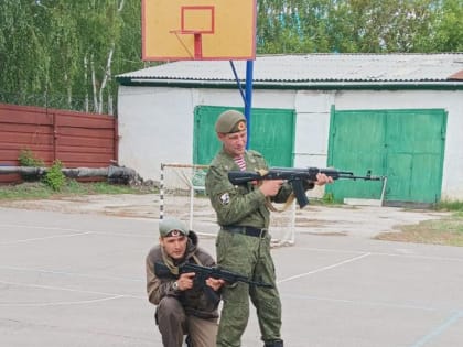 В Сибайском колледже при участии ветеранов прошли тактические занятия