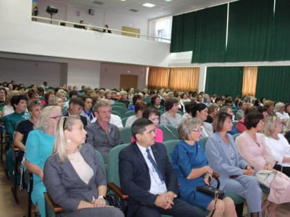 В городе Агидель состоялось совещание работников образования