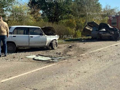 В Башкирии водитель «Лады» погиб в ДТП. Четверо госпитализированы