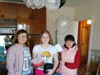 В Башкортостане партийцы поздравили с днем рождения детей, прибывших с Донбасса