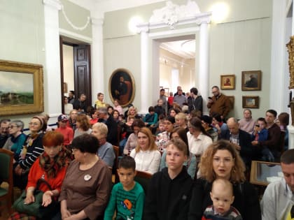 "Ночь искусств" собрала в музее им. Нестерова ценителей живописи и музыки