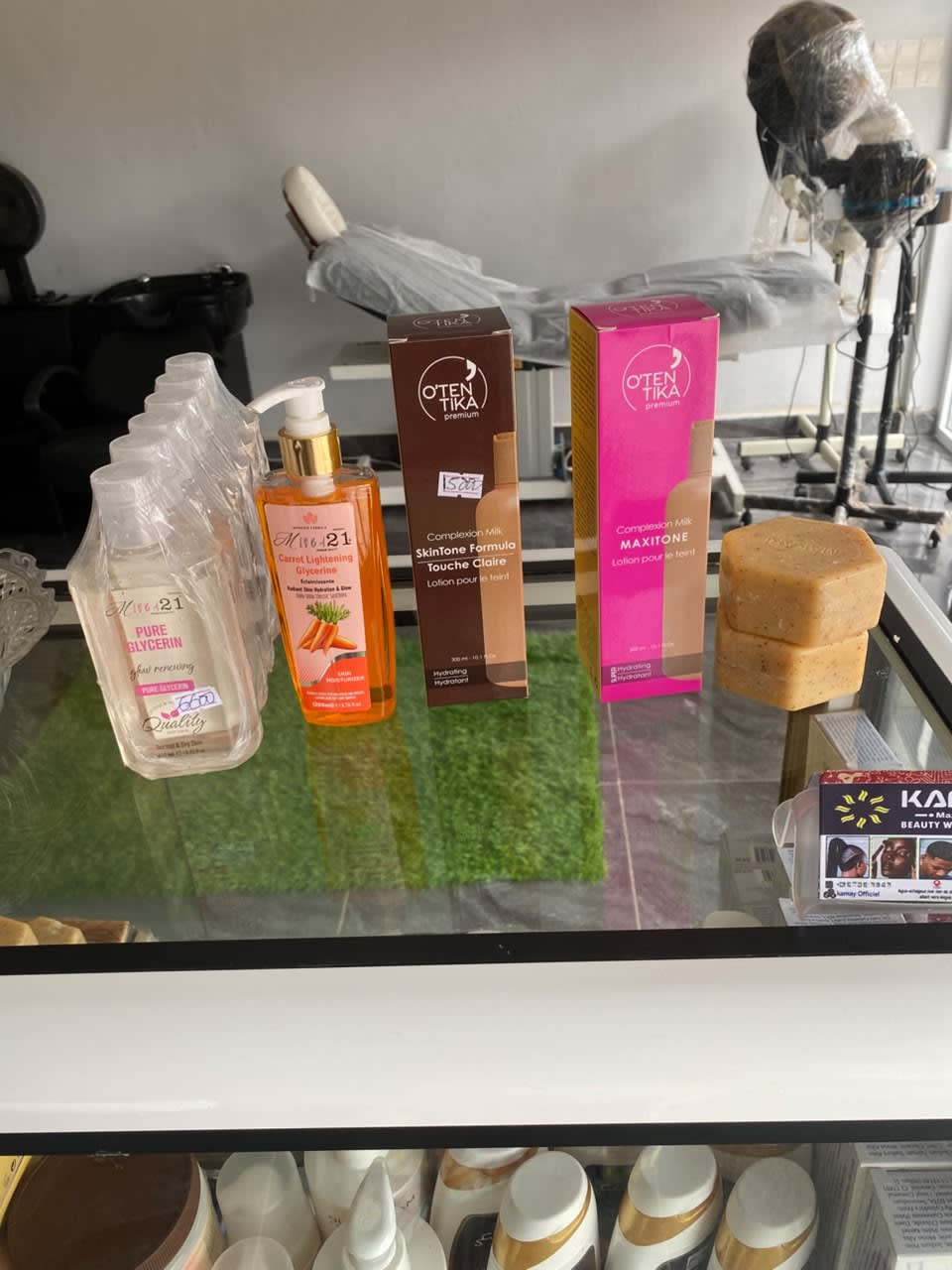 Produit cosmétique et esthétique, gommage, ...