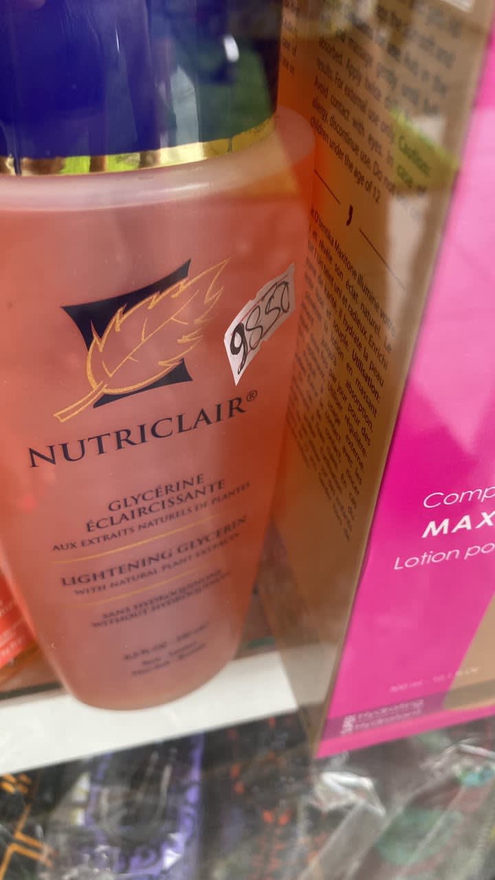 Produit cosmétique et esthétique, gommage, ...
