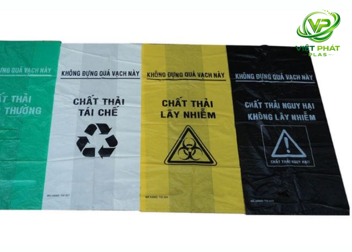 Types of garbage bags by function and color