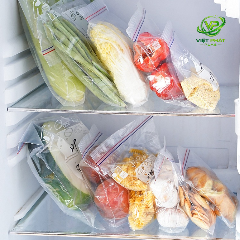 Large food storage zip bags provide secure preservation for meat, vegetables, and frozen goods, ideal for both households and businesses.