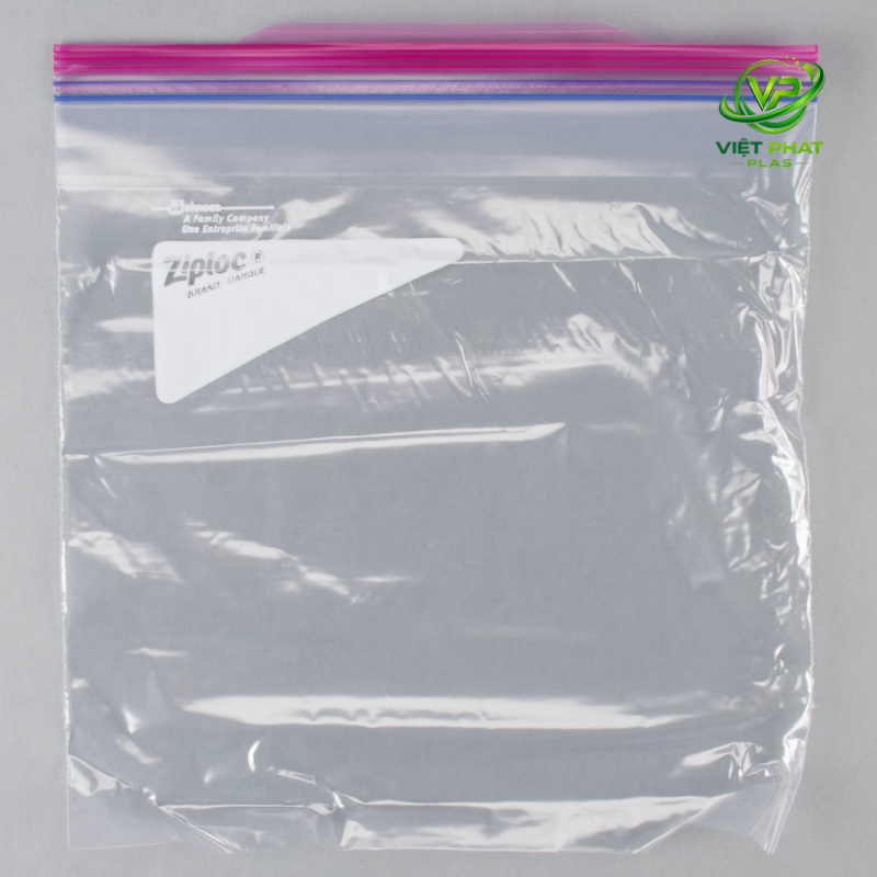 Utilizing a heavy-duty big freezer bag for large wholesale distribution shipments and sub-zero storage stability.