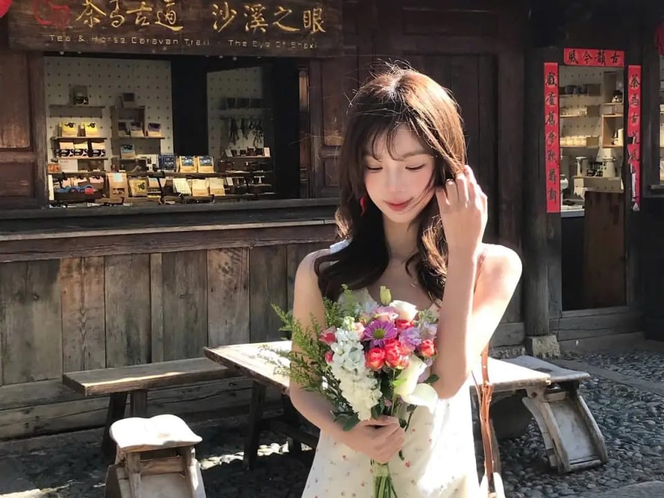 Sa Khê Cổ Trấn lên hình rất có chất điện ảnh: cập nhật lịch Vân Nam cho các cung Đại Lý - Lệ Giang và Shangrila cuối tháng 4 - ảnh 1