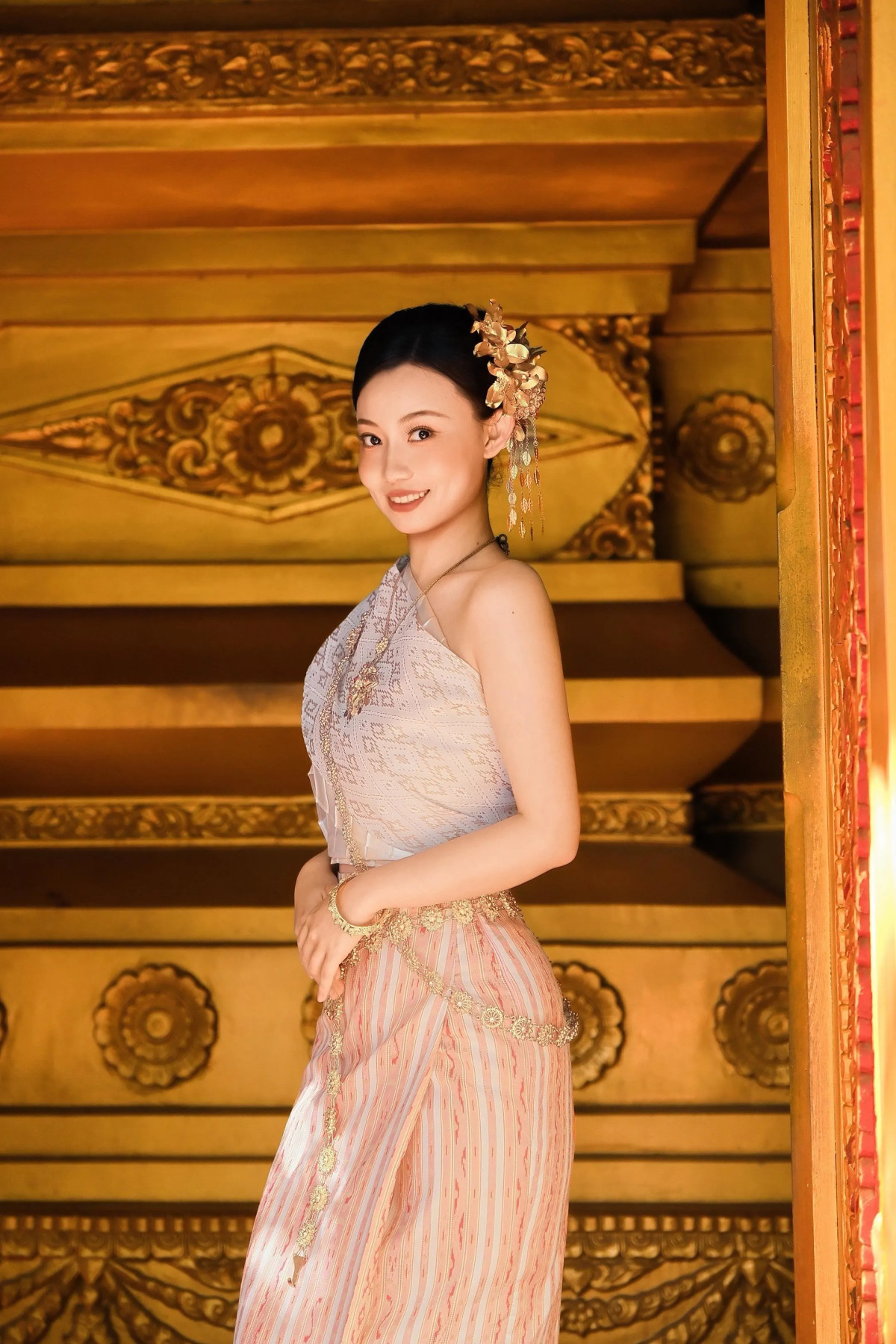 Công viên Mạn Đình tại Cảnh Hồng – ảnh 3 Du khách chụp ảnh trang phục Thái tại Công viên Mạn Đình Cảnh Hồng – góc 3