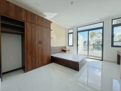 P201 : 7.600.000 ở 1 người fix thêm ( 15/6 trống )