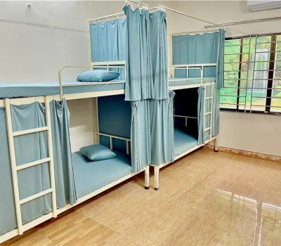 Ký túc xá số 43 Hoàng Diệu, Phường 12, Quận 4