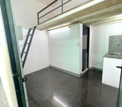TRỐNG SẴN P303 - Thang máy