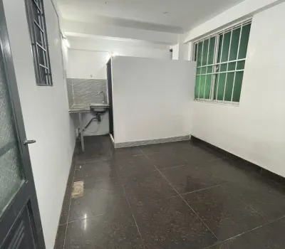 TRỐNG SẴN P003 - Thang máy