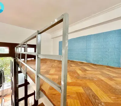 Gác ban công giá chỉ 4TR