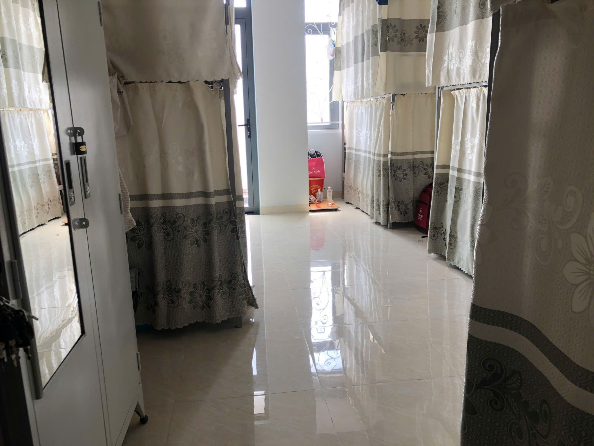 Thumbnail Cho thuê Ký túc xá xịn xò 183 Bến Vân Đồn, P5, Quận 4 - Hình 2