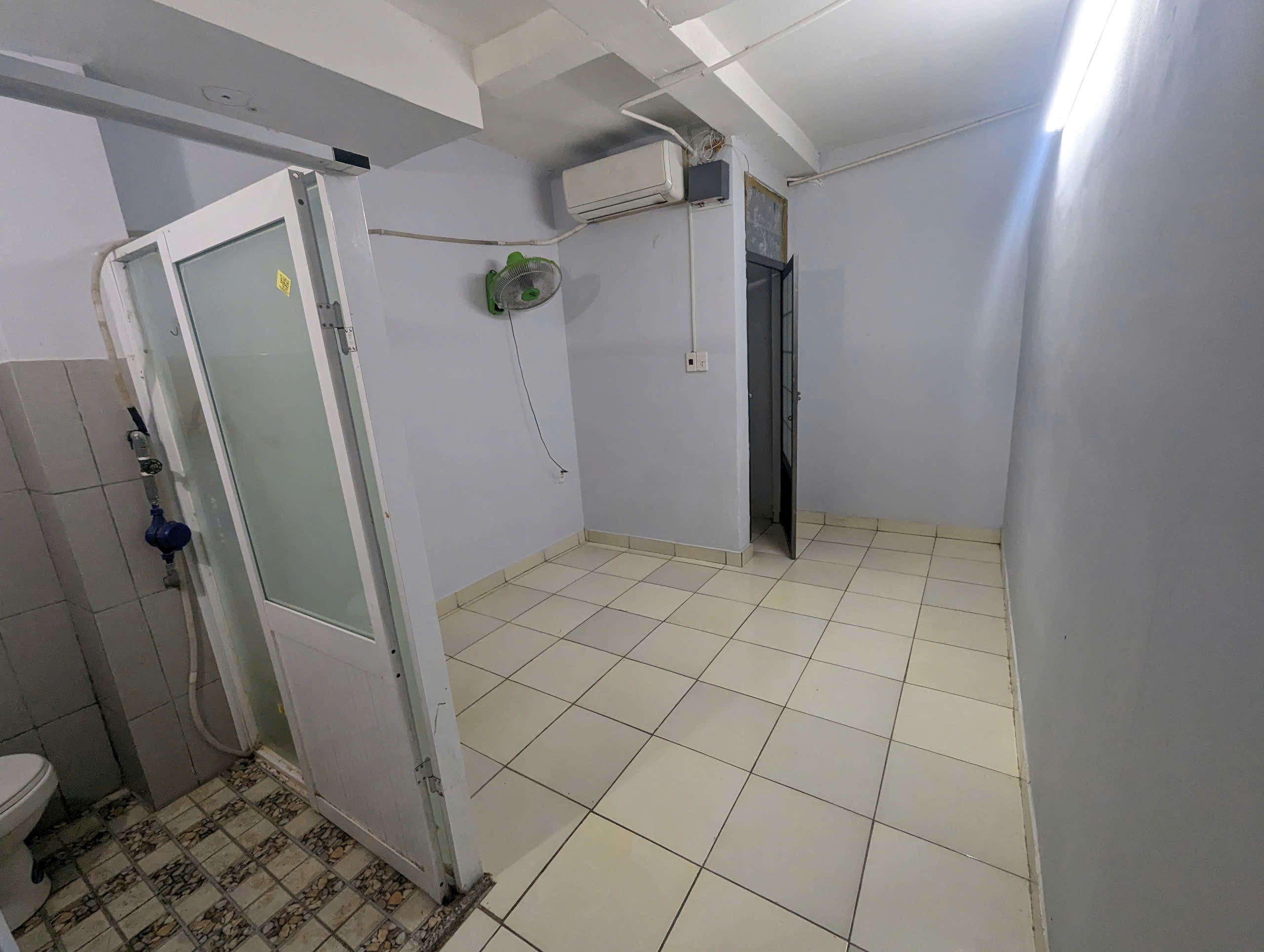 Thumbnail Cho thuê phòng 423 Lạc Long Quân, P.5, Quận 11 - Hình 3