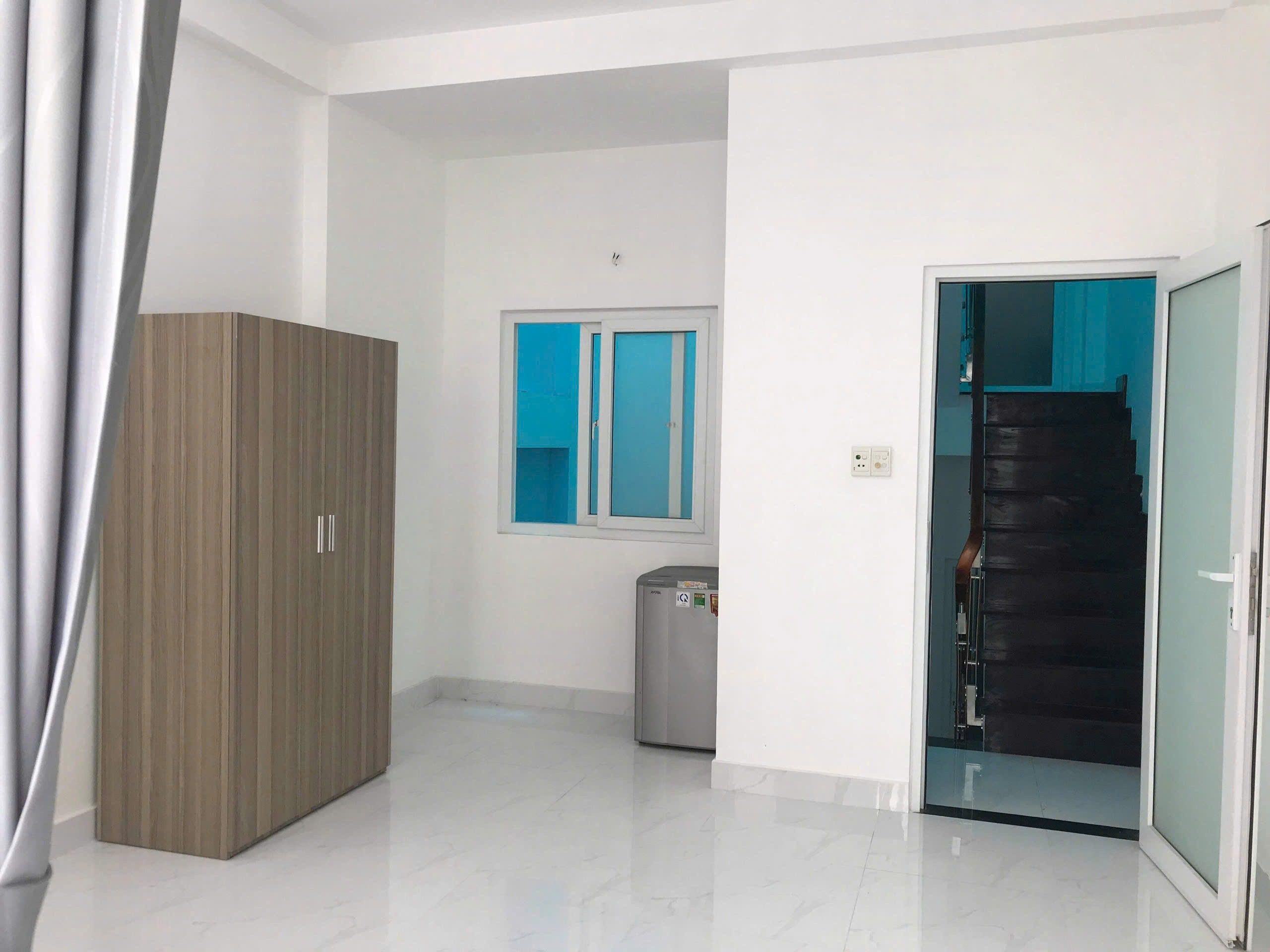 Thumbnail Phòng ban công thoáng mát tại 354 Phan Văn Trị, P11, Bình Thạnh - Hình 1