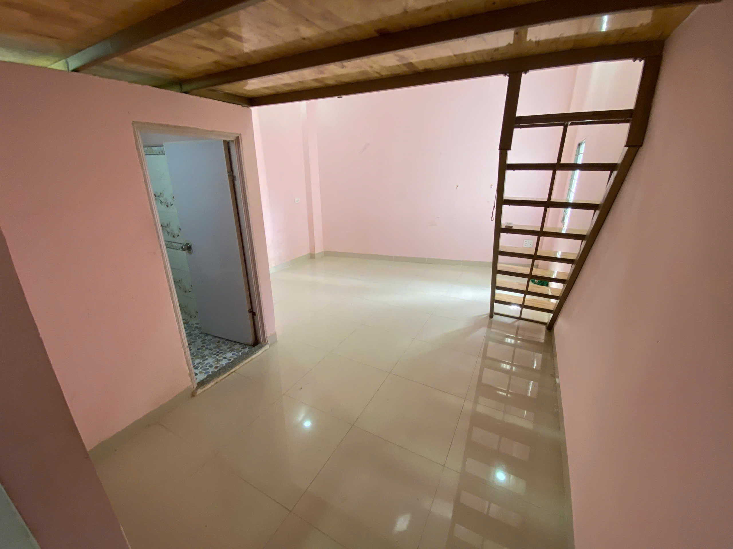 Thumbnail Phòng tiện nghi thoáng mát QL13 chợ đầu mối Thủ Đức - Hình 2