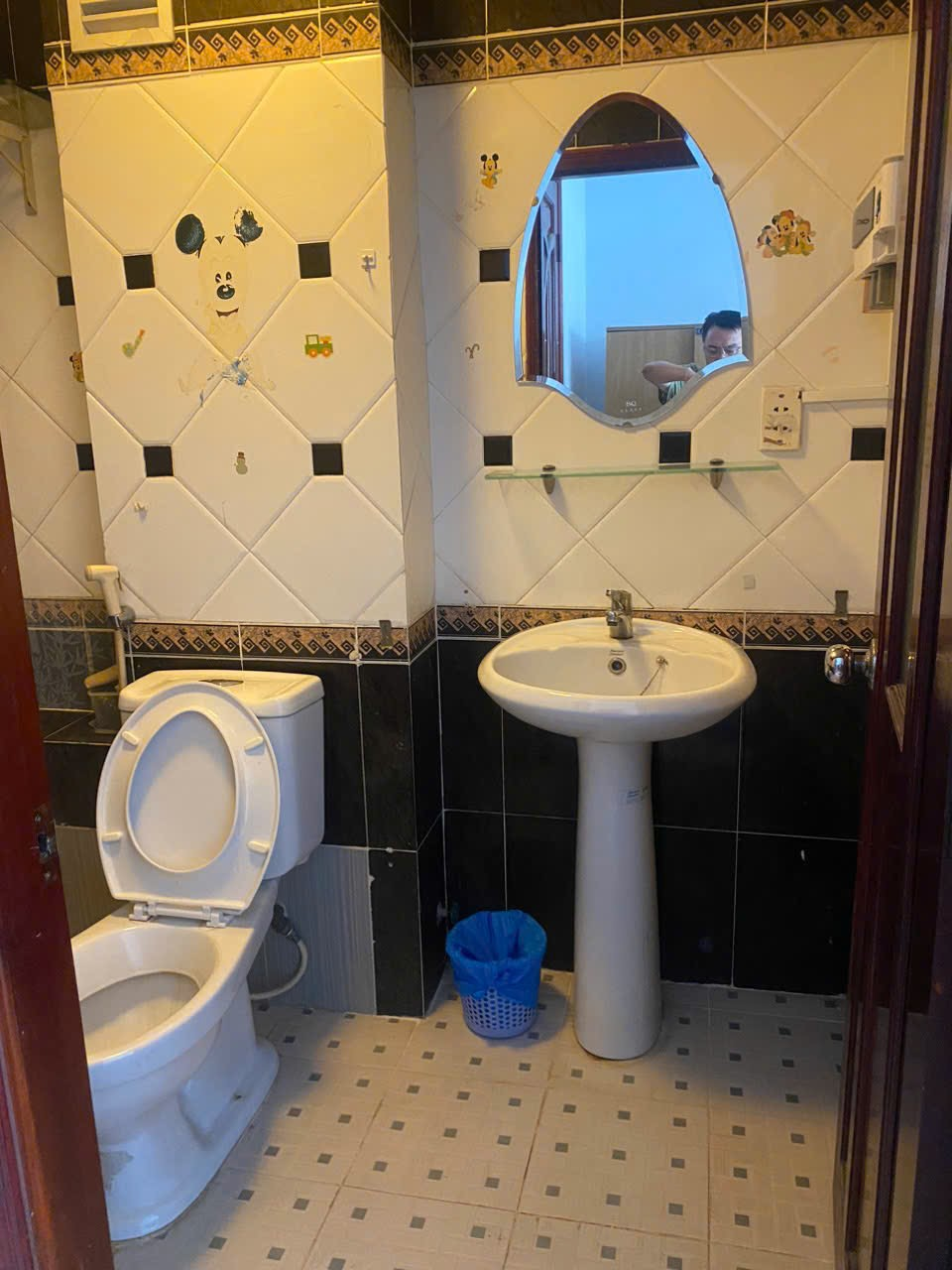 Thumbnail Cho thuê Phòng ban công tại 459 Trần Hưng Đạo, Quận 1 - Hình 6