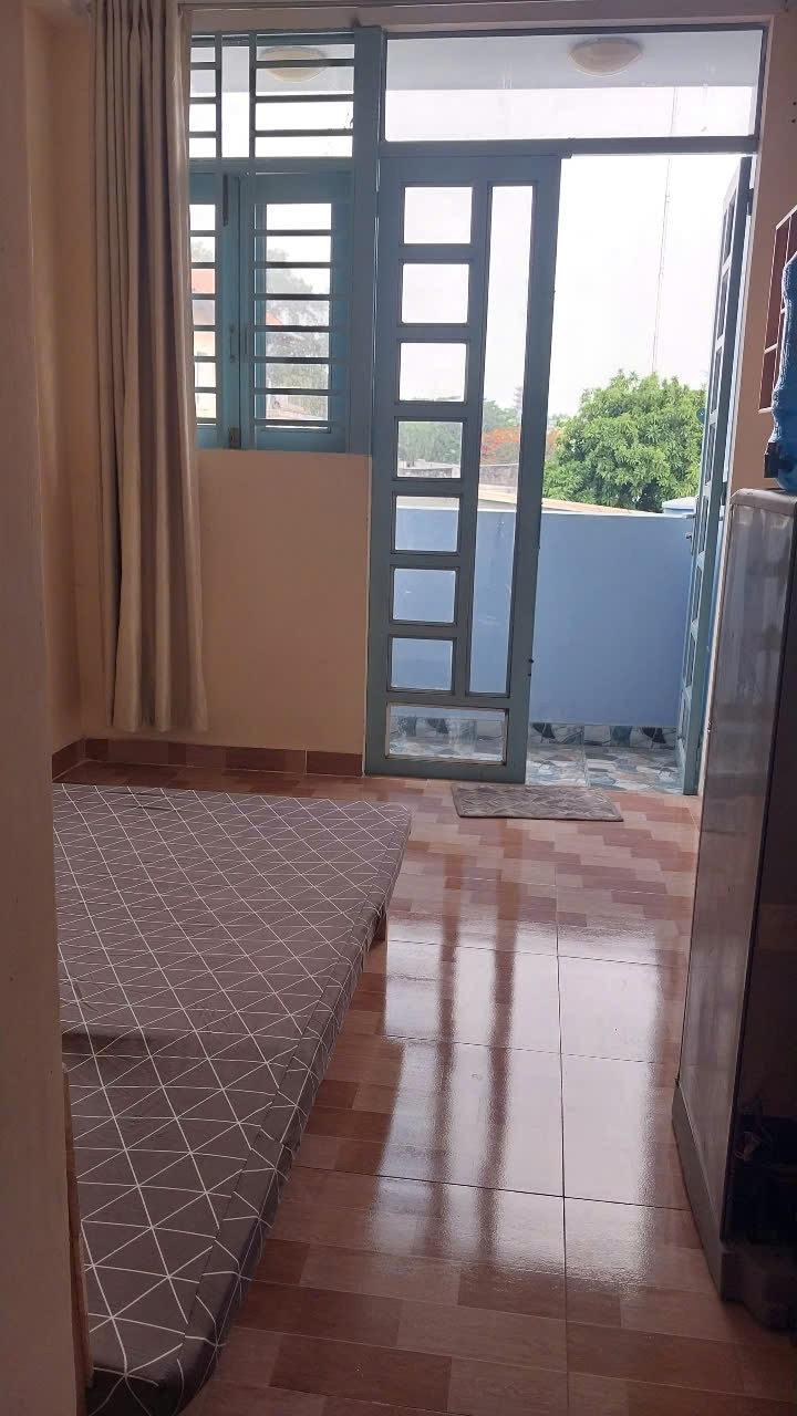 Thumbnail Phòng ban công 163 Tô Hiến Thành, P13, Quận 10 - Hình 3