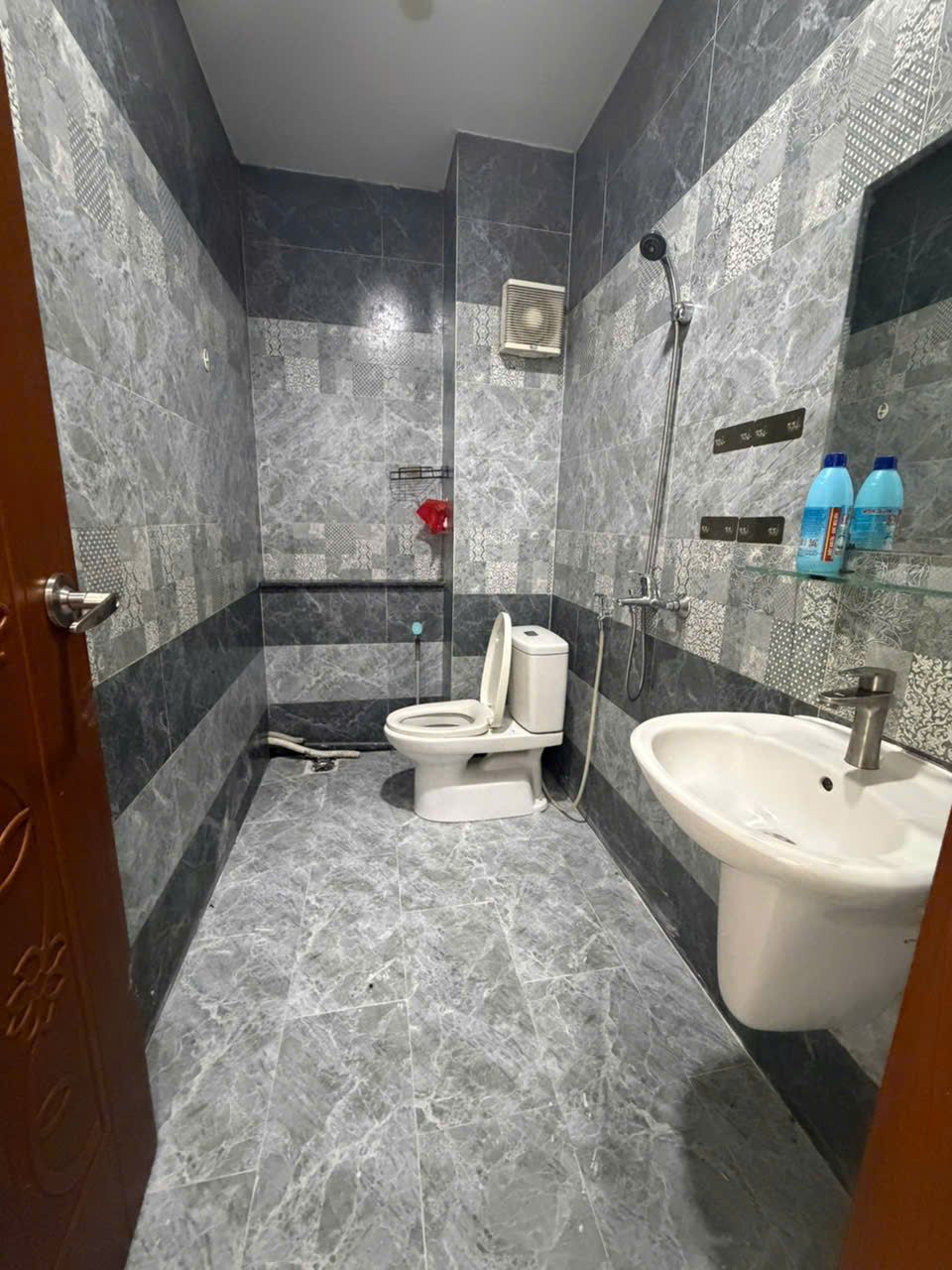 Thumbnail 9tr căn 2PN Full Nội Thất rộng 50m2 + Ban Công riêng + Tách Bếp + xe hơi đậu trước cửa + đổi điện cổ - Hình 3