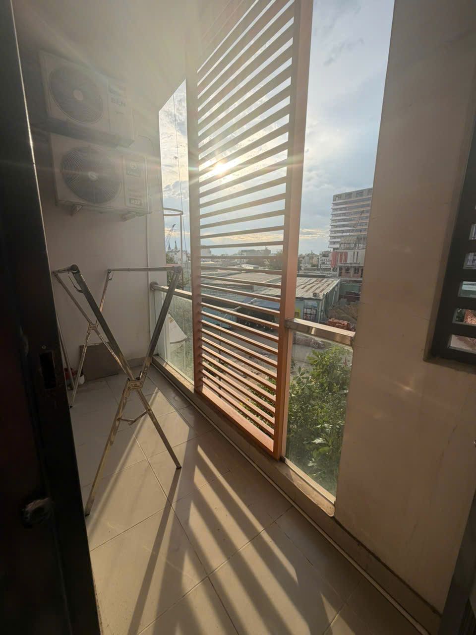 Thumbnail 9tr căn 2PN Full Nội Thất rộng 50m2 + Ban Công riêng + Tách Bếp + xe hơi đậu trước cửa + đổi điện cổ - Hình 4