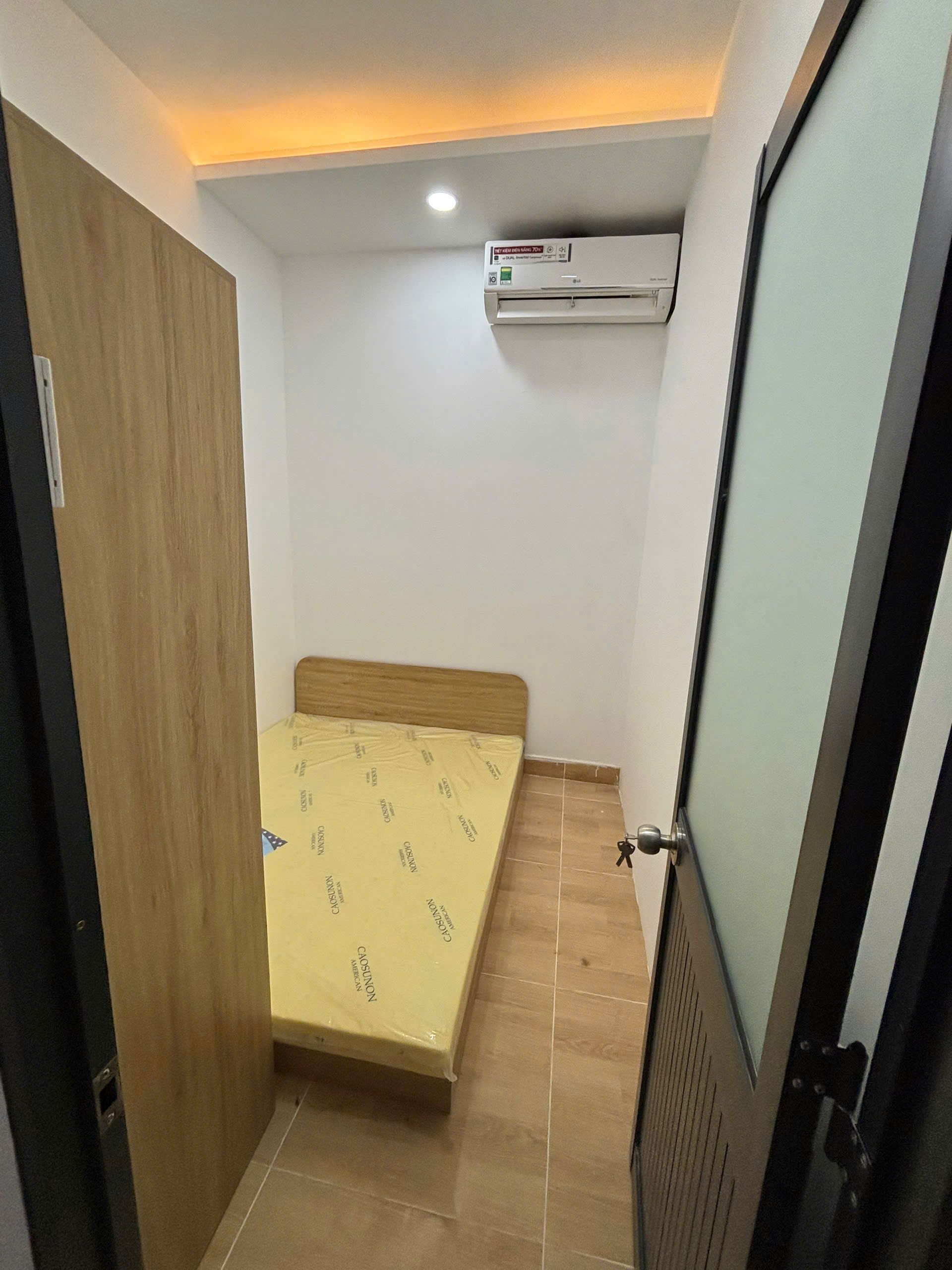 Thumbnail 8tr5 Full Nội Thất Rộng 40m2 + Ban Công Riêng + máy giặt riêng + xe hơi đậu trước cửa + đối diện cổn - Hình 3