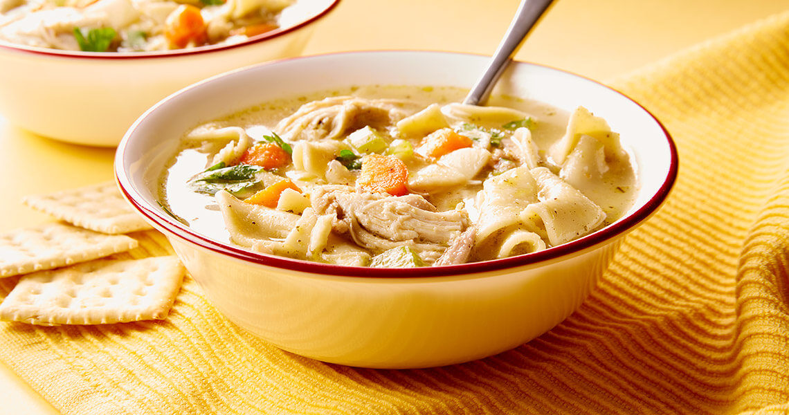Soupe au poulet et nouilles image
