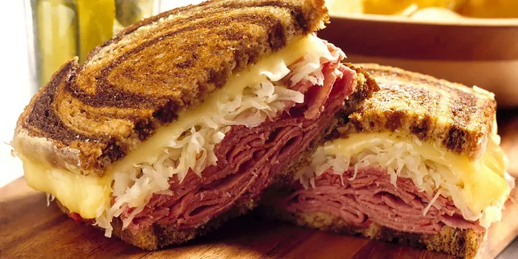 Sandwich Reuben image