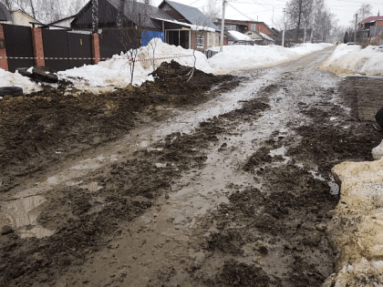 В Богородицке жители две недели не могут пройти по «улице вечного разрытия»