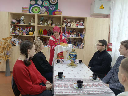 Фольклорные посиделки в Львово