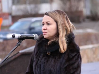 Елена Шмелева приняла участие в памятном митинге