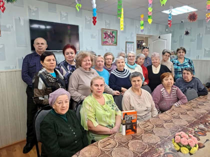 Нам подвиг Сталинграда не забыть