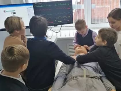 Тульских школьников познакомили с работой Центра медицины и катастроф