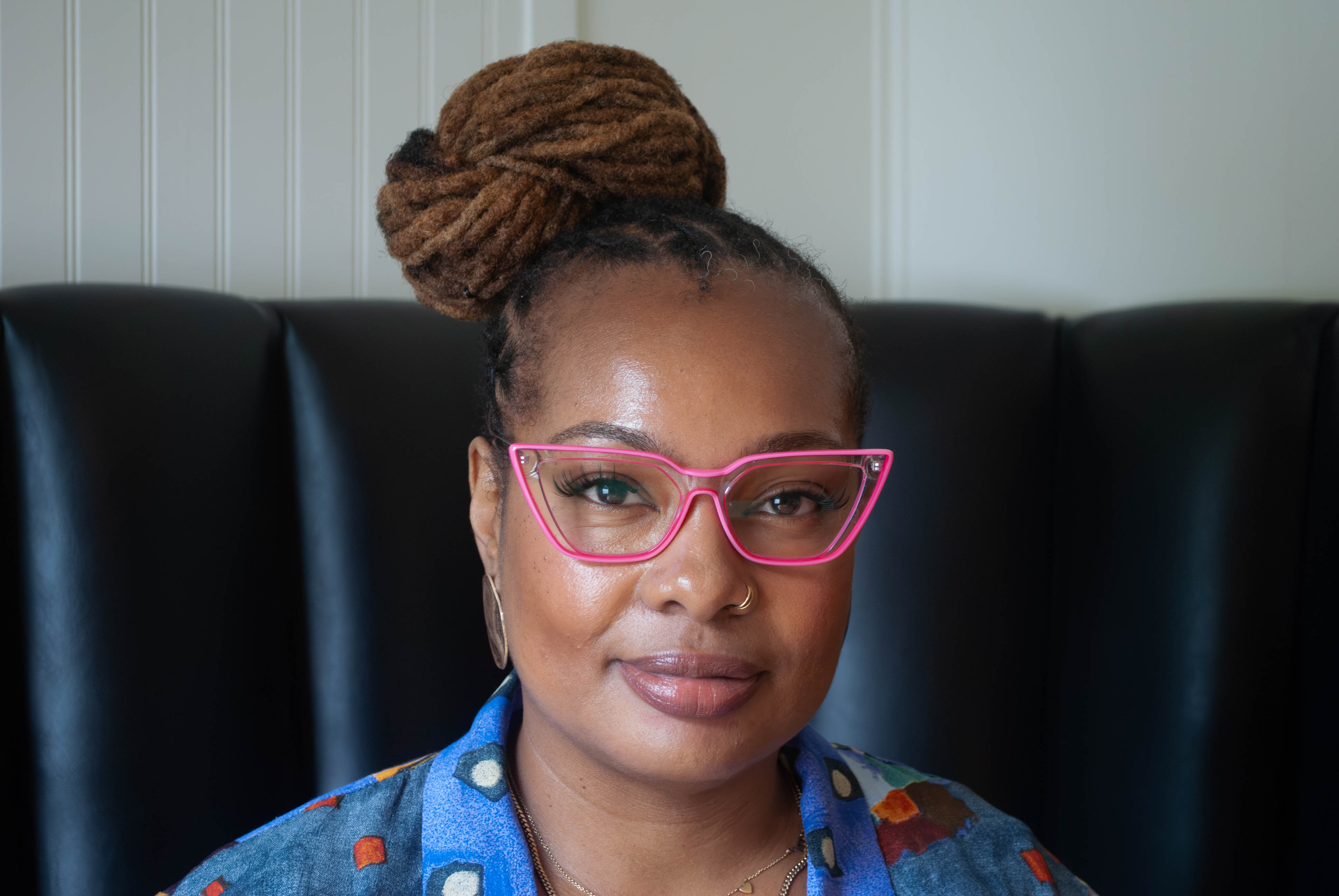 Nisheena Qunaa as Dr. Jordan