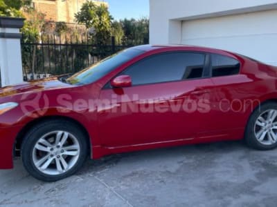 Nissan Altima — foto 1