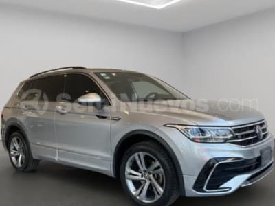 Volkswagen Tiguan — foto 1