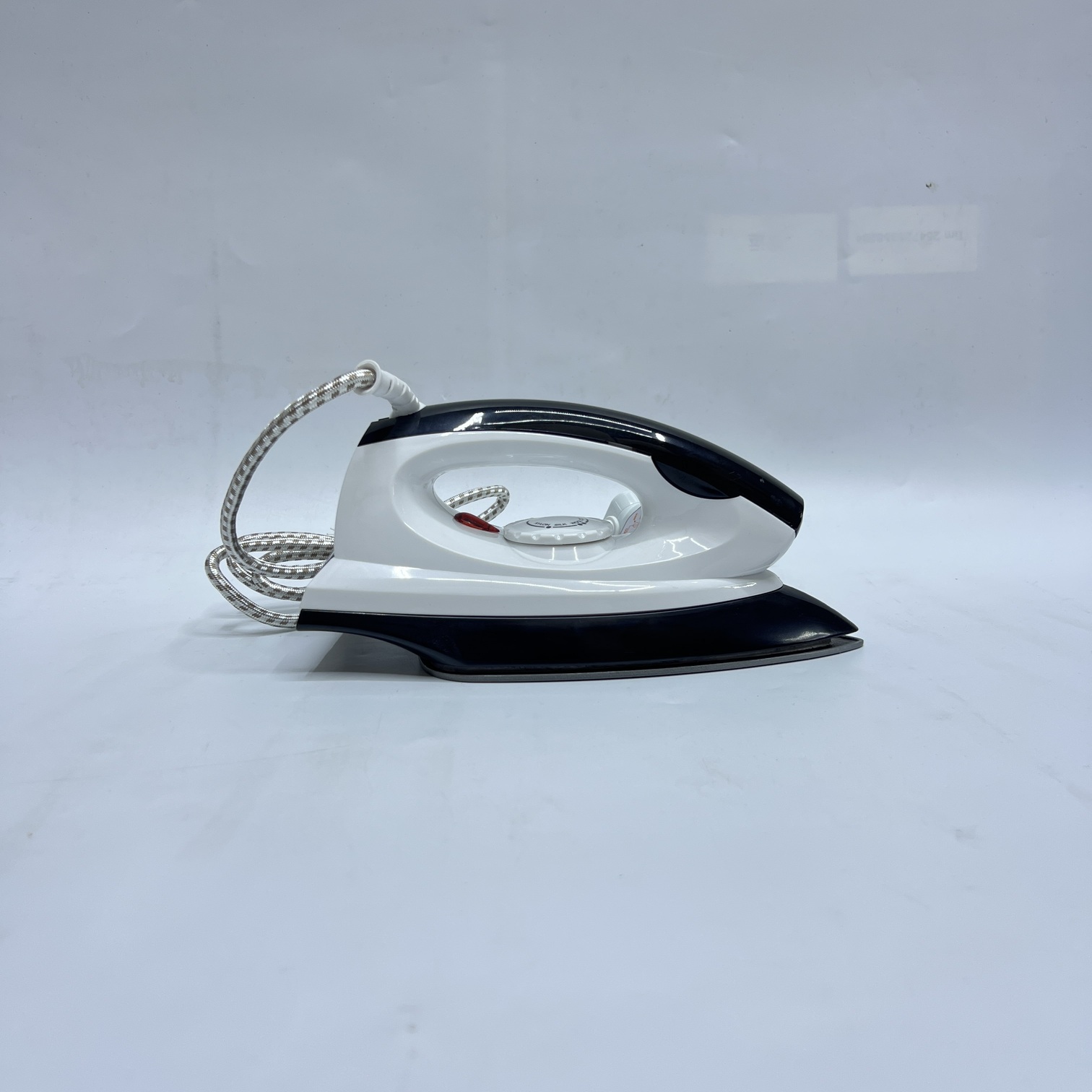 RedBerry Electric Dry Iron-(RBD 02)