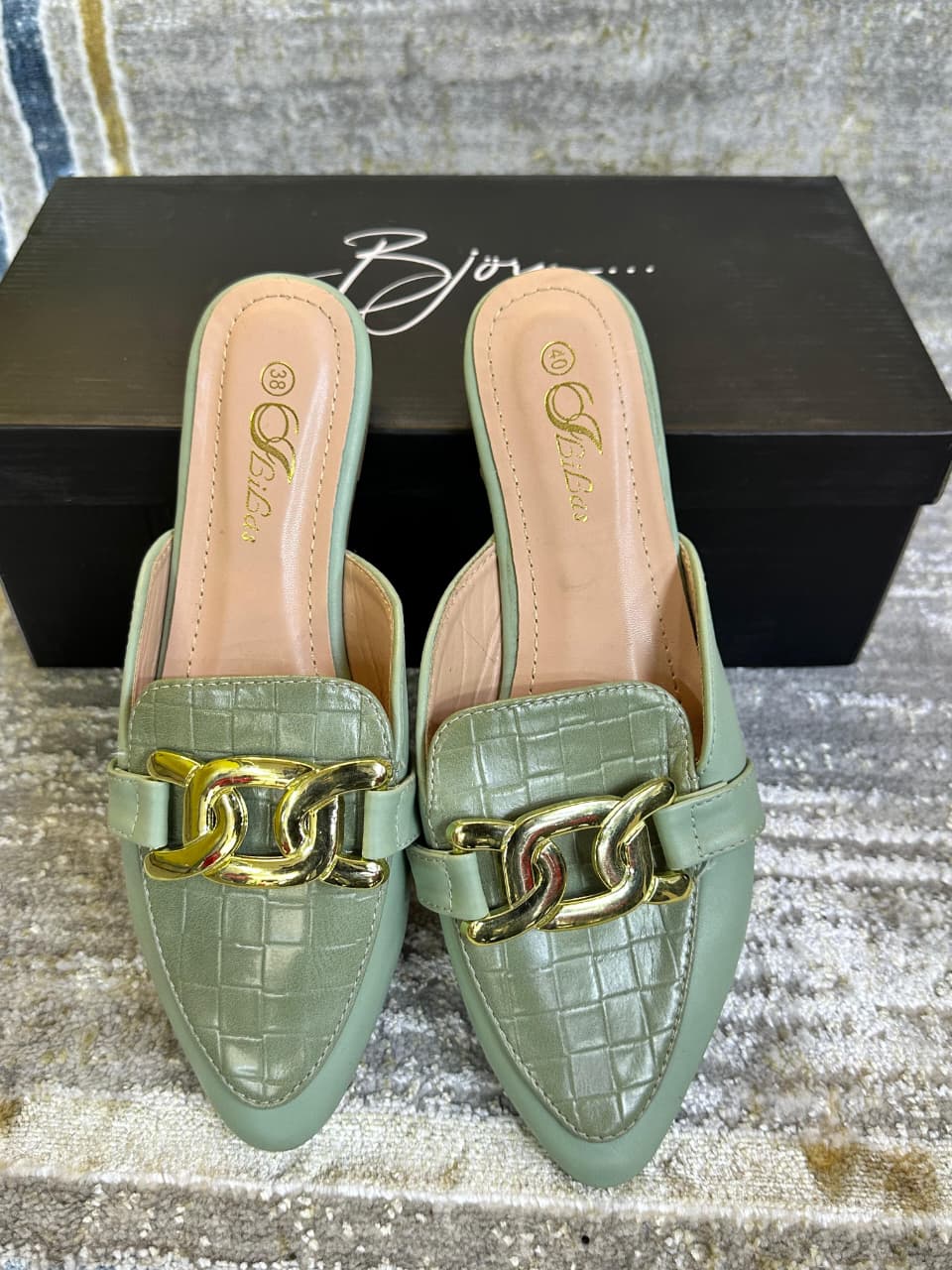 Women’s Pointed Toe Slip-On Mules