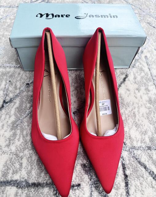 Atmosphere Women’s Pointed Toe Satin Flats