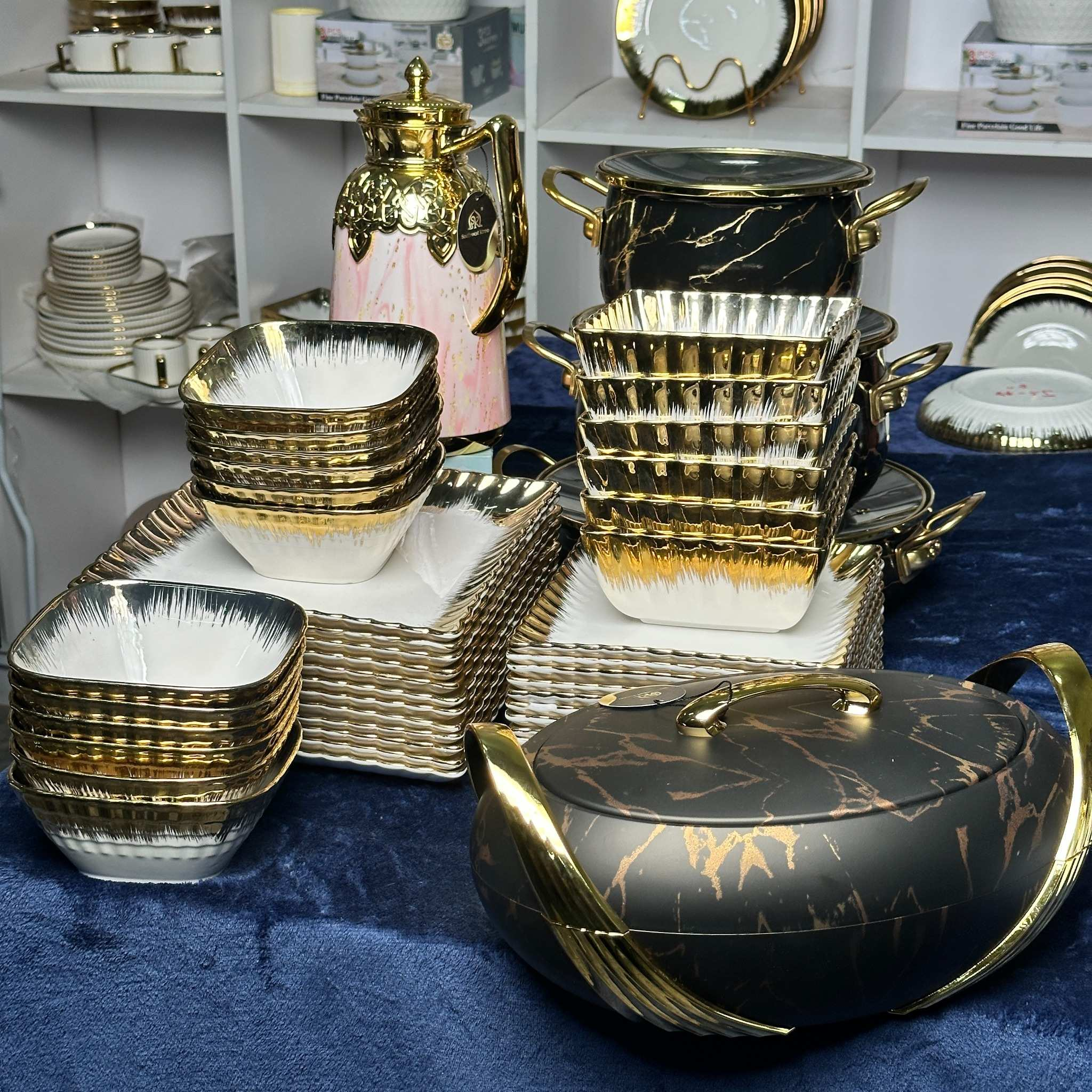Dynasty Gold Dinner Set