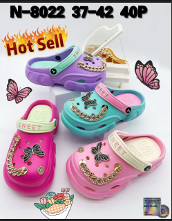 Crocs N-8022 Sweet Butterfly Luxe Clogs