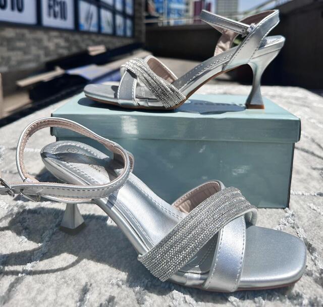 Image of Mare Jasmin Rhinestone Strap Kitten Heel Sandals