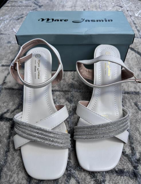Image of Mare Jasmin Rhinestone Strap Kitten Heel Sandals
