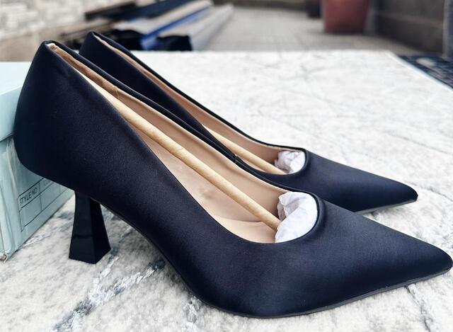 Image of Atmosphere Women’s Pointed Toe Satin Flats