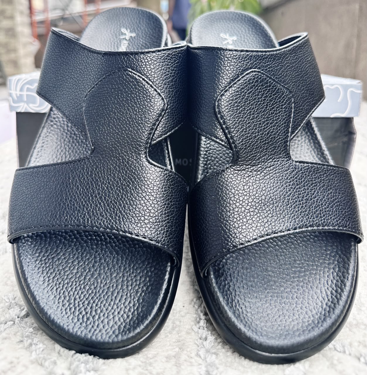 Image of Adalberto Textured Criss-Cross Slide