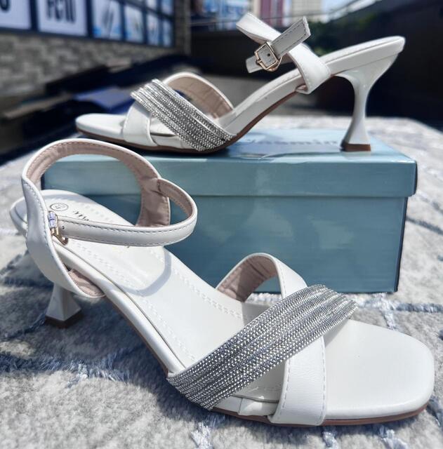 Image of Mare Jasmin Rhinestone Strap Kitten Heel Sandals