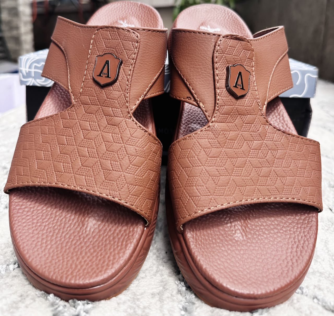 Image of Adalberto Textured Criss-Cross Slide
