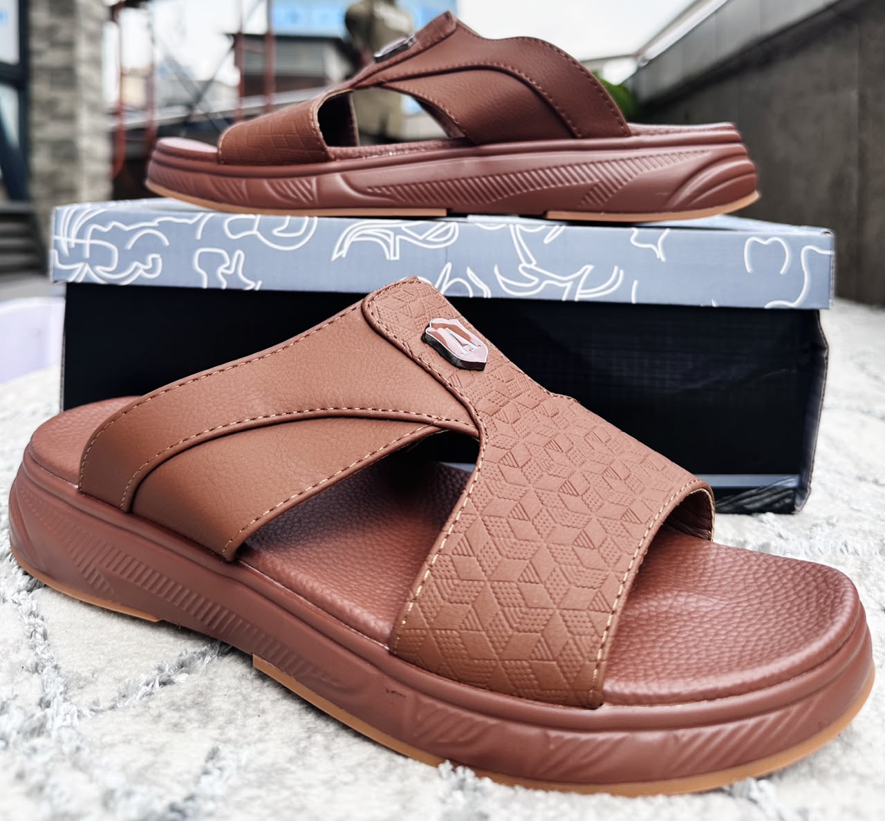 Image of Adalberto Textured Criss-Cross Slide