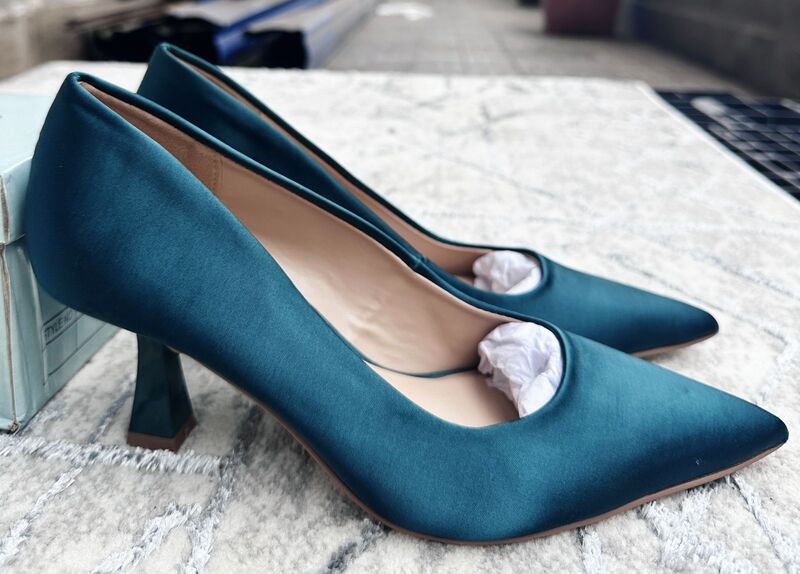 Image of Atmosphere Women’s Pointed Toe Satin Flats